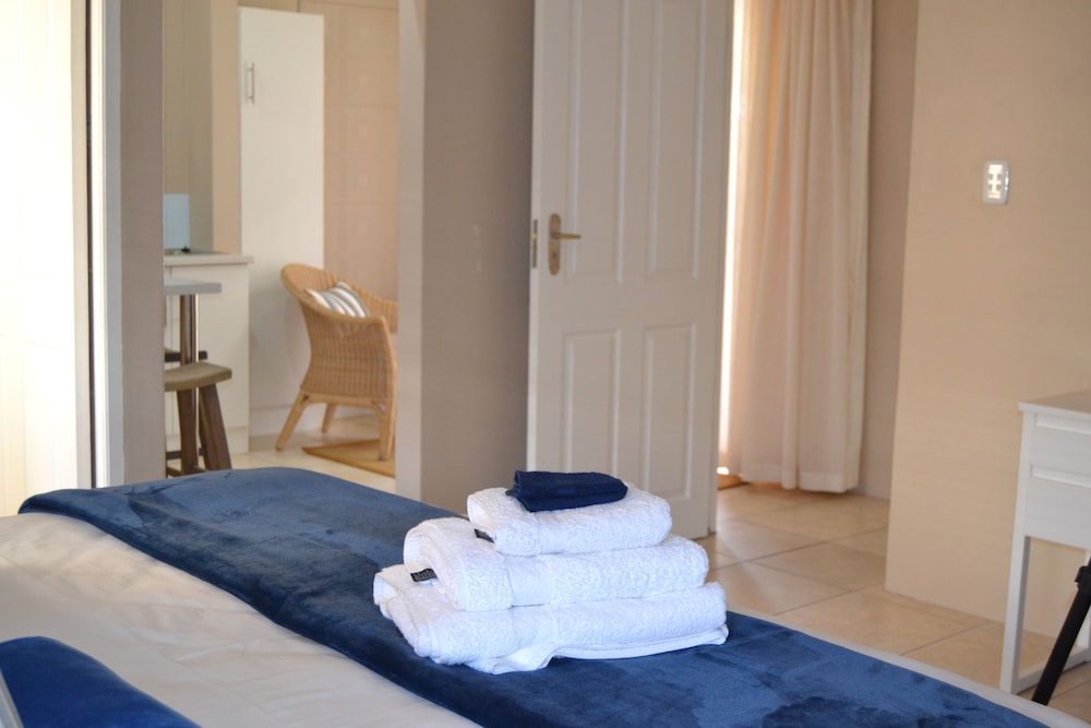 Caulfield self Catering