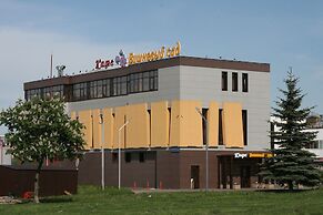 Cherry hotel