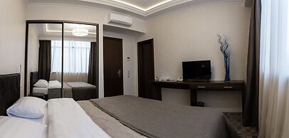 Cherry hotel
