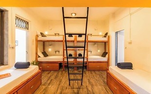 Locomo Hostel OG - Stay Work Eat