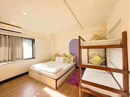 Locomo Hostel OG - Stay Work Eat