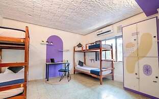 Locomo Hostel OG - Stay Work Eat