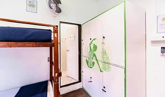 Locomo Hostel OG - Stay Work Eat