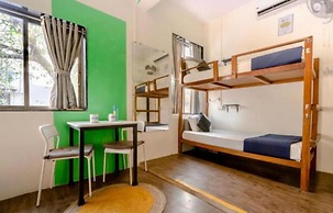 Locomo Hostel OG - Stay Work Eat