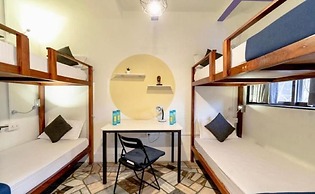 Locomo Hostel OG - Stay Work Eat
