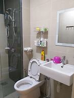 Raffles Suites Homestay