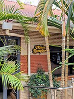 Palm Gardens and Guest House