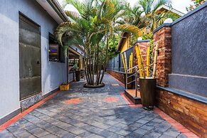 Palm Gardens and Guest House