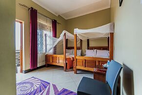 Palm Gardens and Guest House