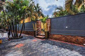 Palm Gardens and Guest House
