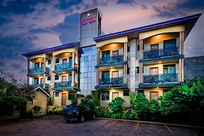 Palm Gardens and Guest House