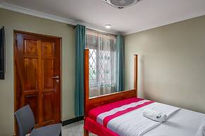 Palm Gardens and Guest House