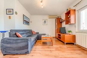 Apartments Maestral