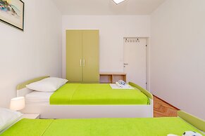 Apartments Maestral