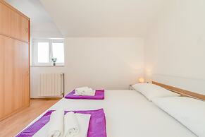 Apartments Maestral