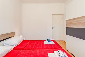 Apartments Maestral