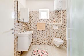 Apartments Maestral