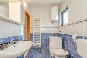 Apartments Maestral