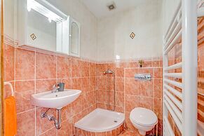 Apartments Maestral