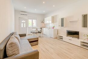 Apartments Maestral