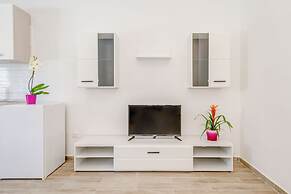 Apartments Maestral