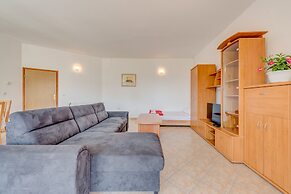 Apartments Maestral