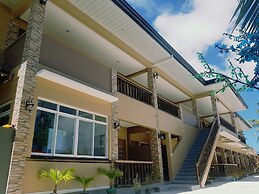 Jelly's Haven Resort
