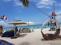 Jelly's Haven Resort