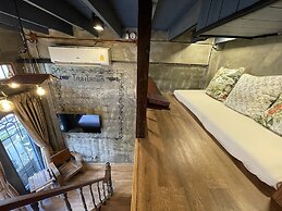 Central Old Town Cottage