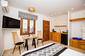 Perla Nera Suites