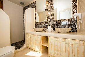 Perla Nera Suites