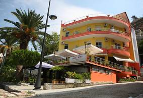 Hotel Alpine
