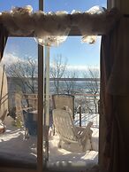 Cozy water front Montreal