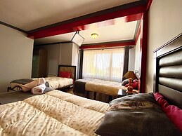 Las Tholas Hotel