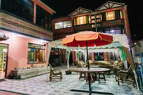 Las Tholas Hotel