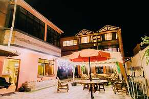 Las Tholas Hotel