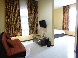 Front One Inn Malang