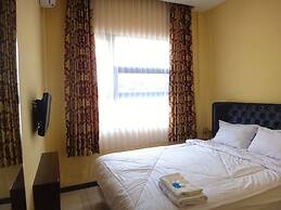 Front One Inn Malang