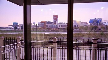 River Star Hotel