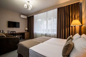 River Star Hotel