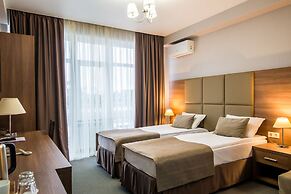 River Star Hotel