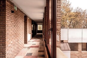 FOREST HOTEL