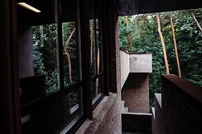 FOREST HOTEL