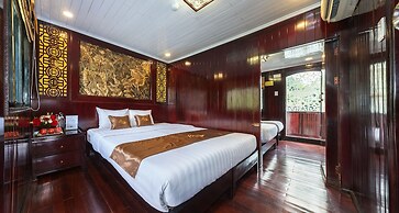 Renea Cruises Halong