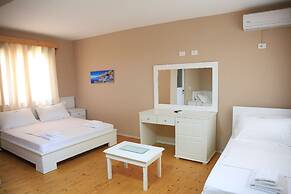 Drymades Resort