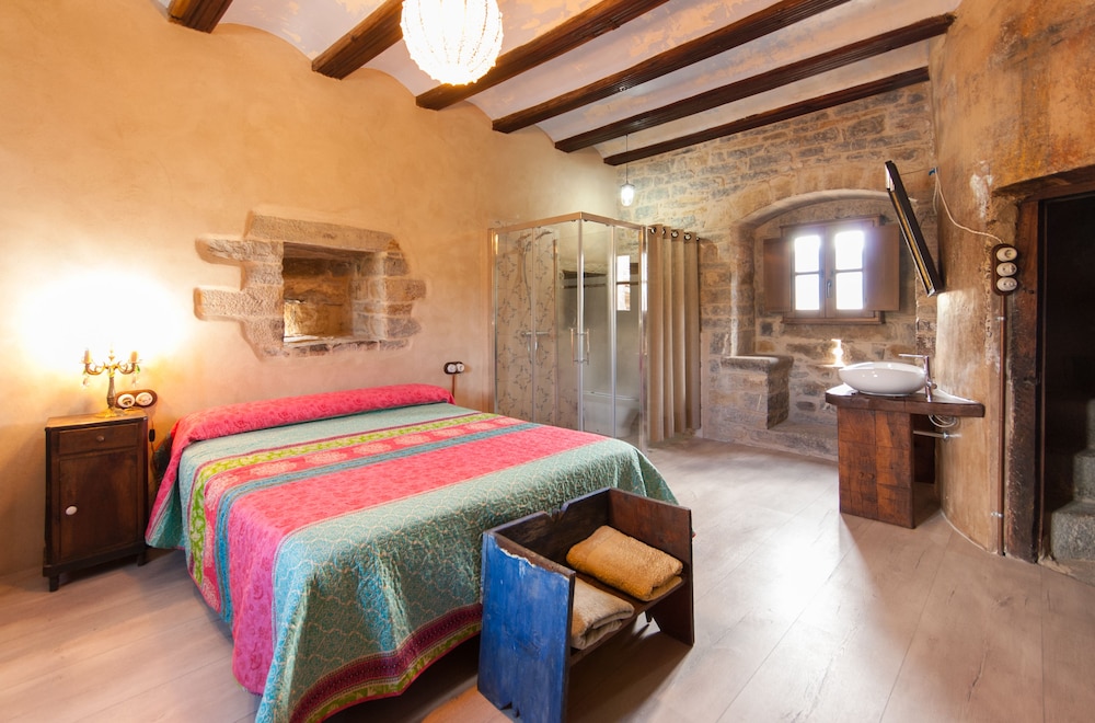 Casa Mur de Alujan