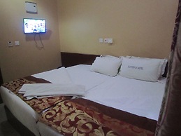 Butterfly Hoteltz