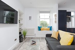 Dollar Apartments at 39