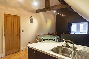 The Apartment No 2 The Old Red King Pub