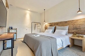 Old Street Moye Inn